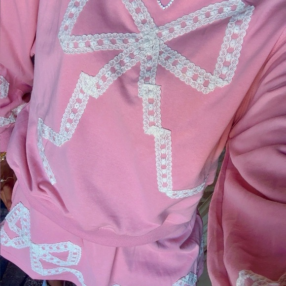 Pink Floral Lace Skort Set Loungewear Set with Lace Bow Accents - Picture 2 of 7